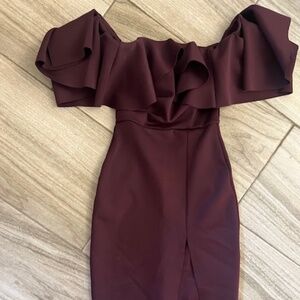 ASOS BURGUNDY RUFFLE NECK LINE DRESS. WORN ONCE. SIZE 0.
